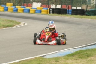  Pilotos de karting al aire libre 